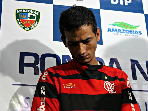 Manoel confessou furtos e disse que vendia objetos para comprar drogas (Foto: Suelen Gonçalves/G1AM) Manoel confessou furtos e disse que vendia objetos para comprar drogas (Foto: Suelen Gonçalves/G1AM)