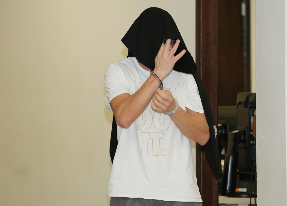 Edison Brittes acompanhou o primeiro dia de audiências no Fórum de São José dos Pinhais — Foto: Giuliano Gomes/PRPress
