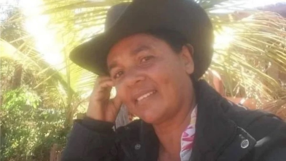 Neurice Torres, de 53 anos, foi achada morta em assentamento rural em Minaçu, em Goiás — Foto: Reprodução/Redes Sociais