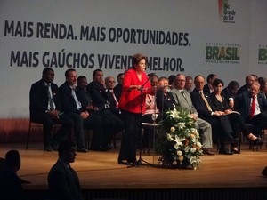 Dilma Rousseff participa de solenidade em Porto Alegre (Foto: Felipe Truda/G1)