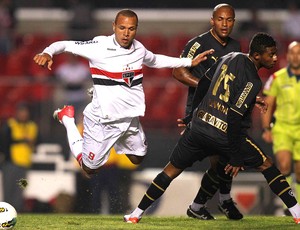 Luis Fabiano e Lennon, São Paulo x Botafogo (Foto: Wagner Carmo / Vipcomm) Luis Fabiano e Lennon, São Paulo x Botafogo (Foto: Wagner Carmo / Vipcomm)
