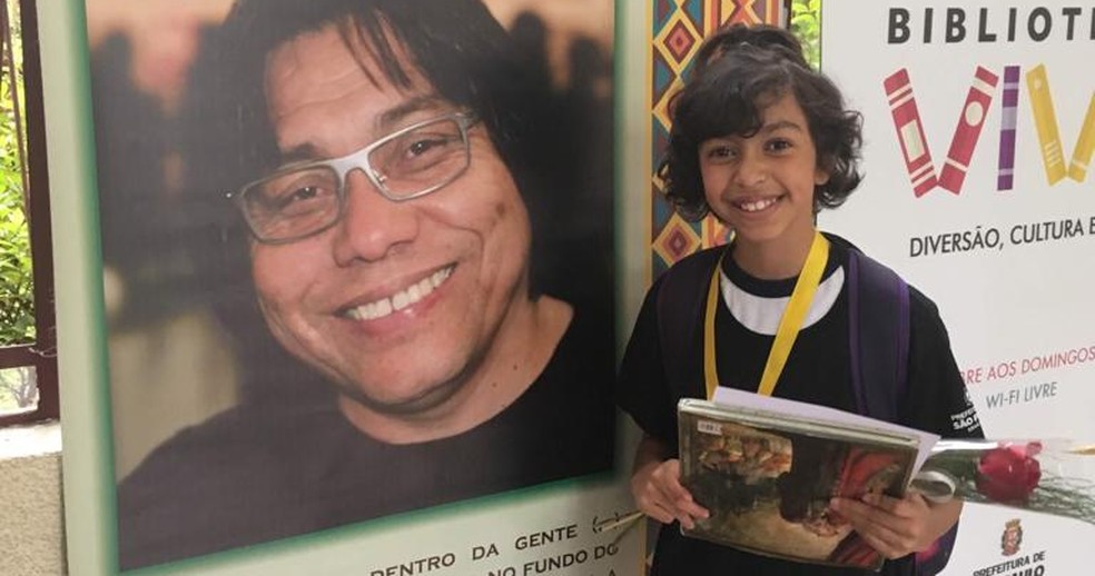 Lauryn, de 10 anos, em evento do clube de leitura que ocorria até o ano passado na escola pública em que estuda, em São Paulo. — Foto: Arquivo Pessoal