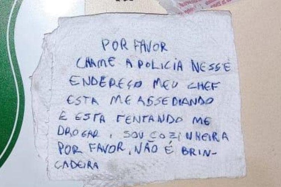 Jovem escreveu pedido de socorro em guardanapo e enviou o bilhete junto com lanche — Foto: Guarda Municipal de Chapecó/Divulgação