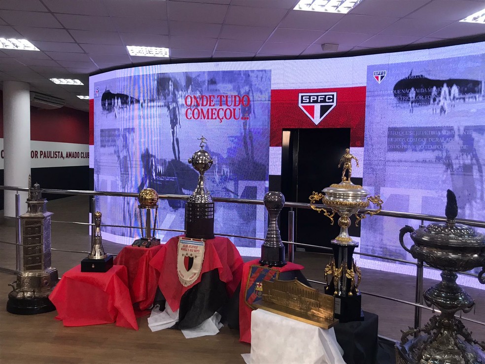 São Paulo faz homenagens no Morumbi para celebrar 30 anos da primeira Libertadores