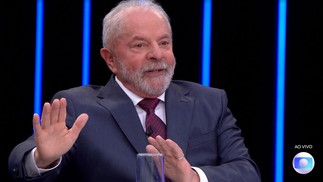 Em entrevista ao Jornal Nacional, Lula recorre a Alckmin ao dizer que seu governo terá credibilidade para conduzir a economia — Foto: Reprodução