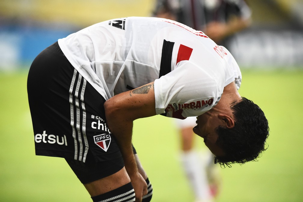Pablo lamenta durante jogo do São Paulo — Foto: André Durão