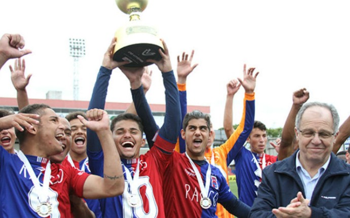 Paraná campeão sub17 (Foto: Julia Abdul-Hak/Federação Paranaense de Futebol)