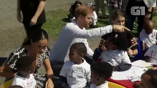 Príncipe Harry e Meghan Markle começam tour pela África com o filho, Archie 