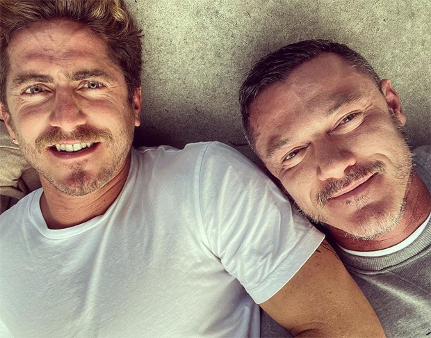 Rafael Olarra e Luke Evans (Foto: Reprodução/Instagram)