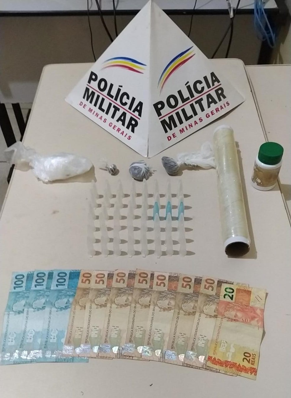Material apreendido em Cachoeira do Vale — Foto: Polícia Militar/Divulgação