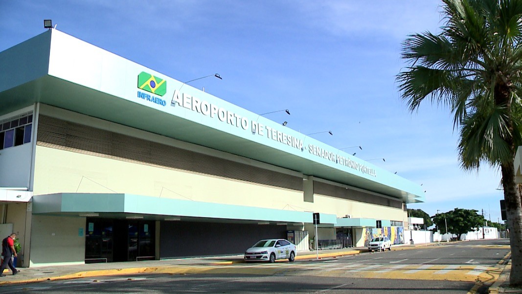 Suspeito de homicídio é preso pela PF ao desembarcar no aeroporto de Teresina
