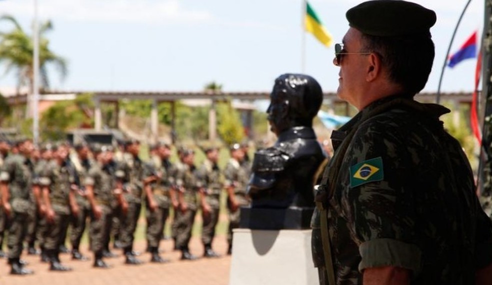 Carlos Roberto Pinto de Souza em atividade com o Exército — Foto: Exército Brasileiro
