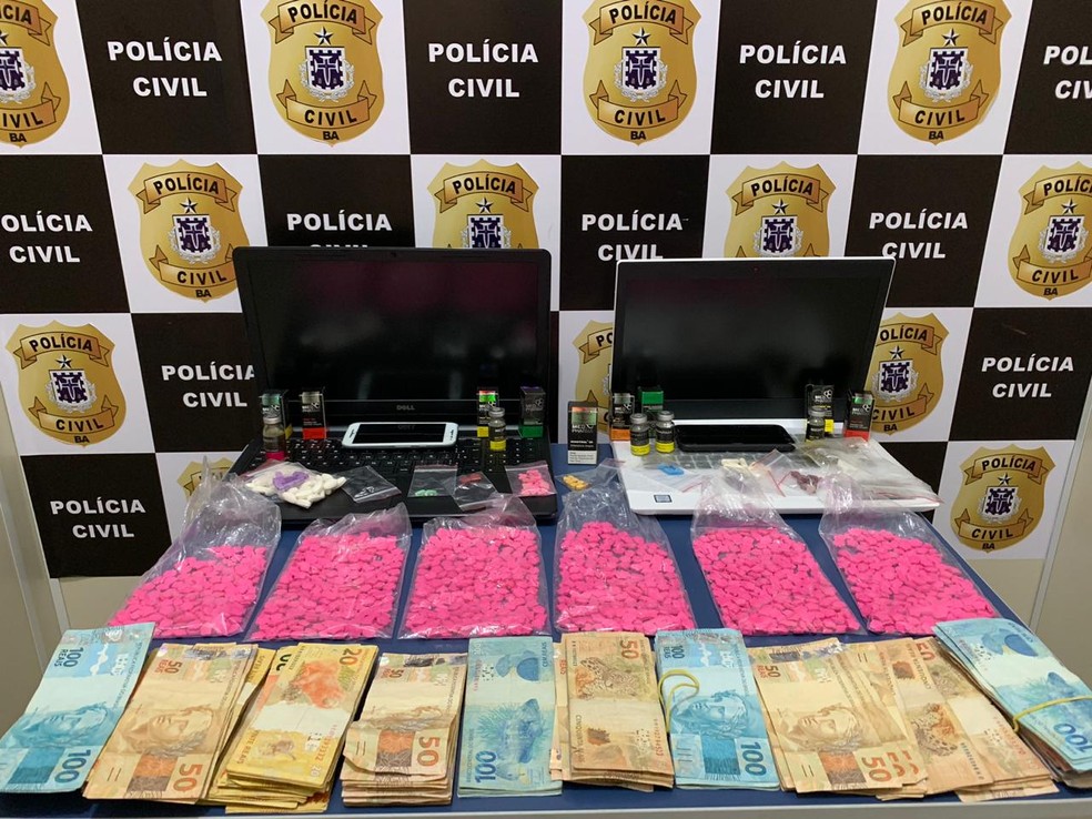 Homem é preso suspeito de comercializar anabolizantes e drogas sintéticas no sudoeste da Bahia — Foto: Divulgação/Polícia Civil