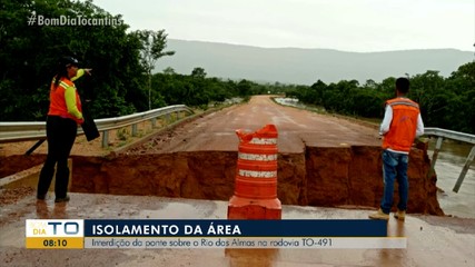 Queda de ponte sobre o Rio Almas na TO-491 bloqueia o trânsito entre Peixe e São Salvador