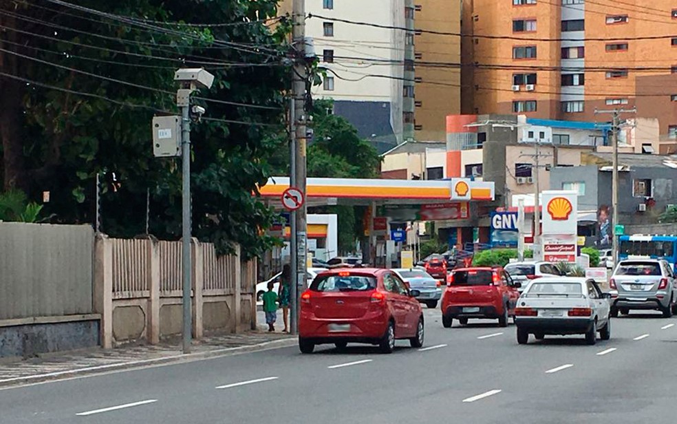 Novo radar instalado em rua do Rio Vermelho comeÃ§a a funcionar a partir desta quinta (Foto: DivulgaÃ§Ã£o)