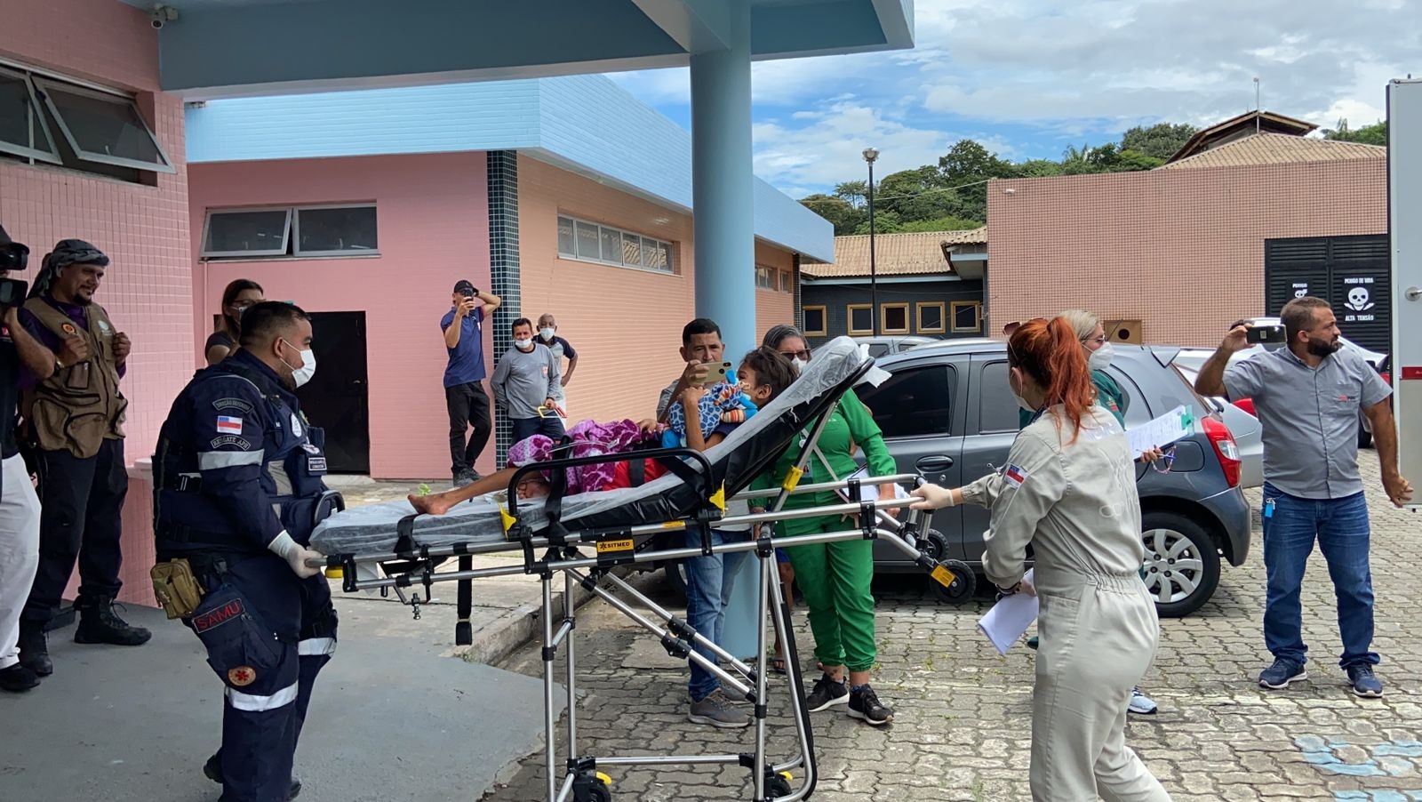 Mãe conta que irmãos perdidos na floresta sobreviveram por comer fruta típica da Amazônia 