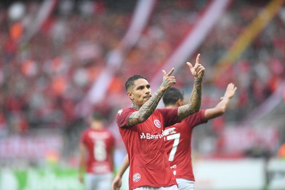 Jornais do Peru exaltam retorno de Guerrero aos gramados apÃ³s suspensÃ£o: 