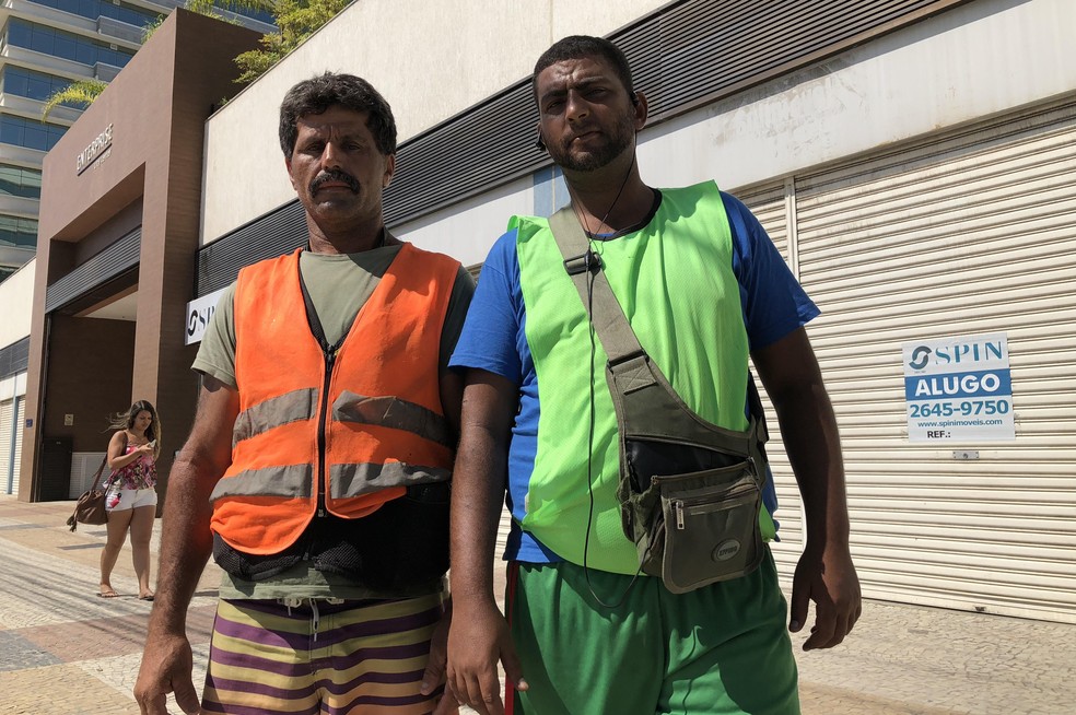 Levi e Rodrigo: do Comperj para as calçadas (Foto: Carlos Brito/G1)