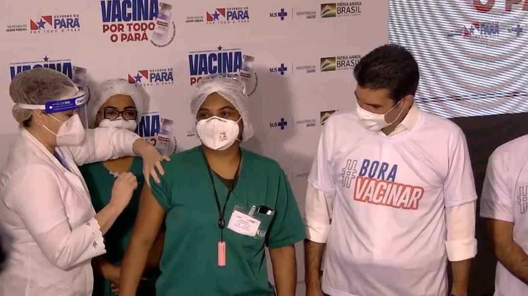 Shirley Cuimar Cruz Maia foi a primeira imunizada no Pará