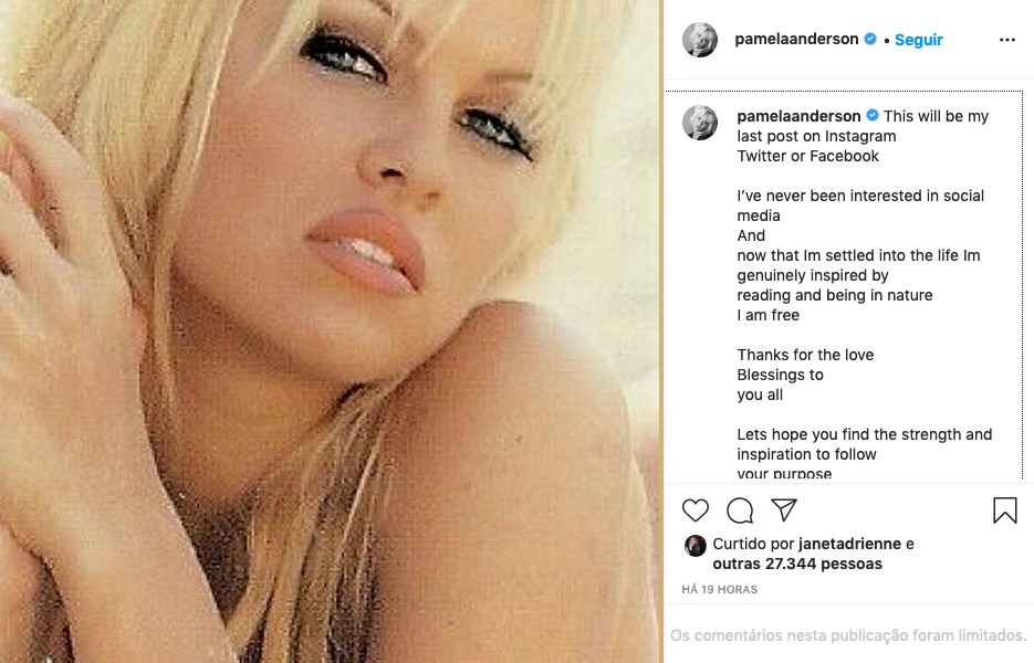 O post de Pamela Anderson anunciando seu afastamento das redes sociais (Foto: Instagram)