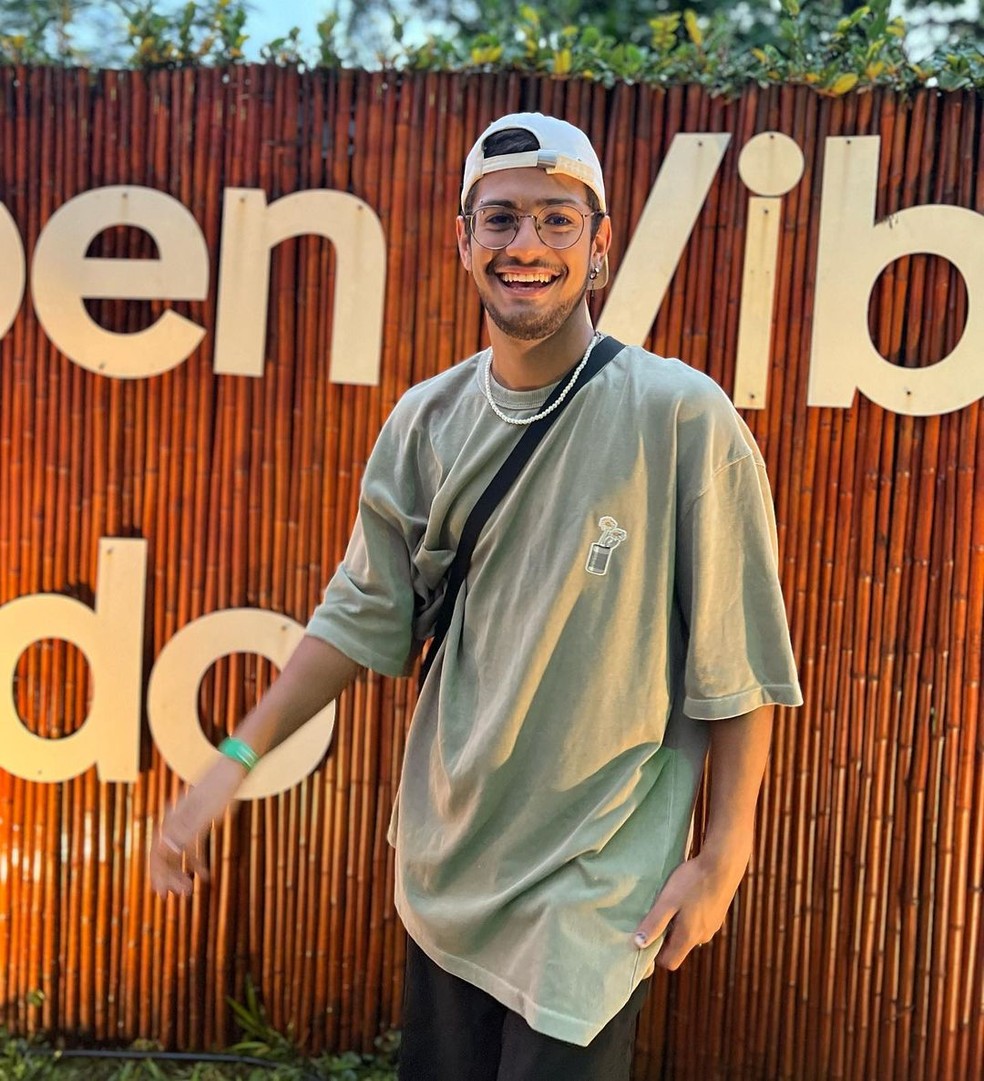Gabriel Santana posa para foto em festa no Rio de Janeiro &mdash; Foto: Reprodu&ccedil;&atilde;o/Instagram 