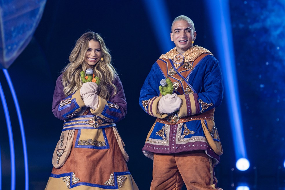 Lexa e MC Guimê no The Masked Singer Brasil — Foto: Gshow