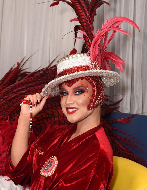 Karine Grum, Rainha da Dragões da Real (Foto: Rodrigo Trevisan/Ed. Globo)