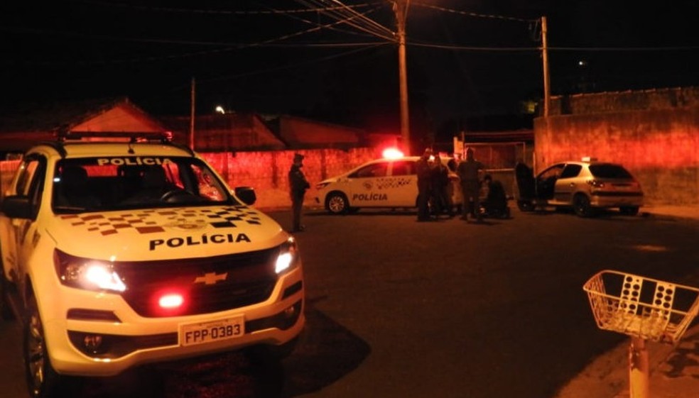Homem &eacute; morto a tiros durante a&ccedil;&atilde;o policial em Araraquara &mdash; Foto: A Cidade ON/Araraquara