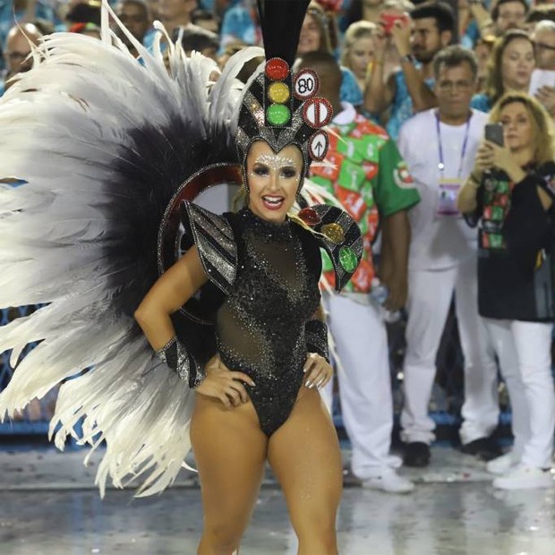 Carla Diaz como musa da Grande Rio no Carnaval 2019 (Foto: Daniel Pinheiro/AgNews)