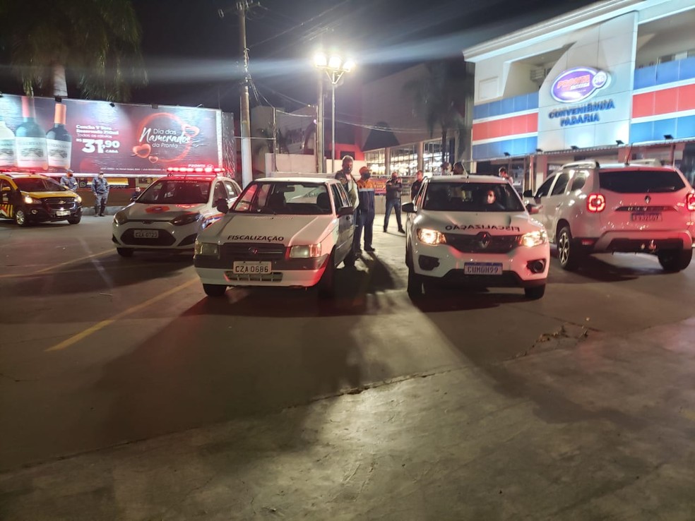 Força-tarefa realizou fiscalização para o enfrentamento da pandemia em Presidente Prudente — Foto: Iury Greghi/Secom