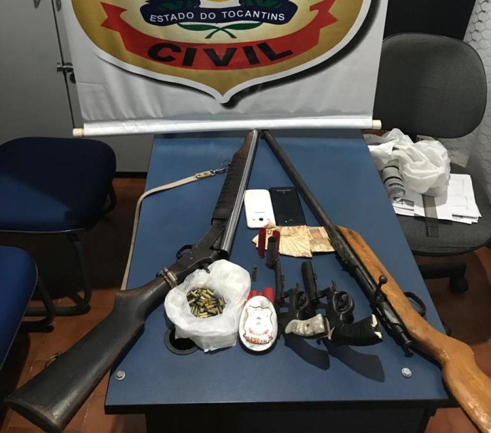 Armas de fogo e munições foram apreendidas — Foto: Divulgação/Polícia Civil