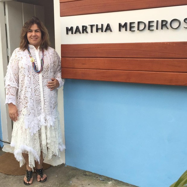 Martha Medeiros em Trancoso (Foto: Reprodução)