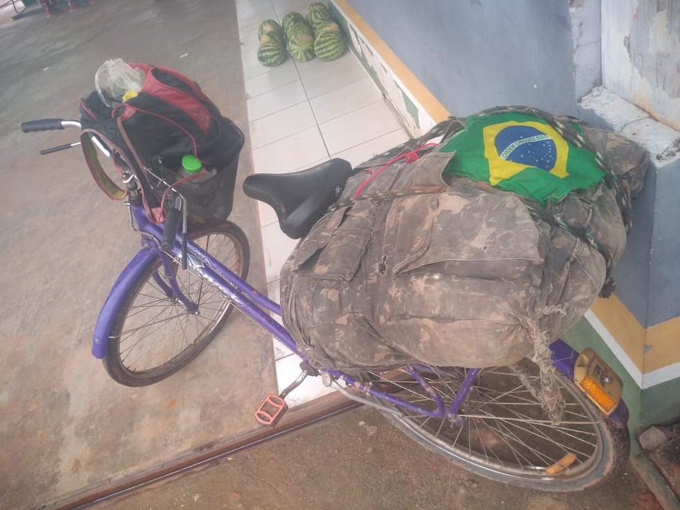 Bicicleta e pertences do veterinário foram furtados próximo ao campus da Ufac, em Rio Branco — Foto: Arquivo pessoal