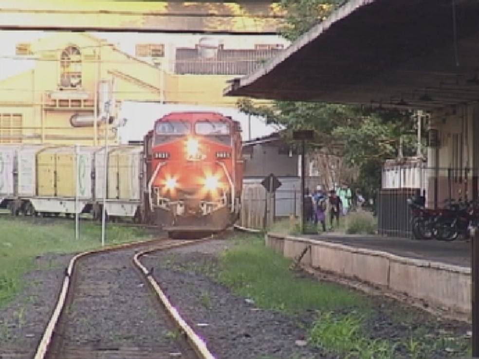 Retirada de linha f&eacute;rrea do trecho urbana deve acontecer at&eacute; 2026 &mdash; Foto: Reprodu&ccedil;&atilde;o/ TV TEM