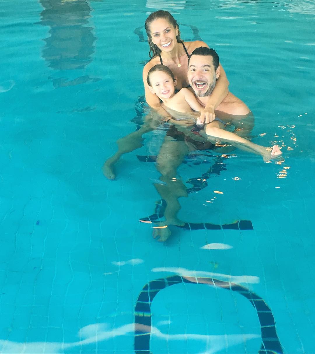 Adriane Galisteu com o filho Vittorio e o marido Alexandre Iódice (Foto: Reprodução/Instagram)