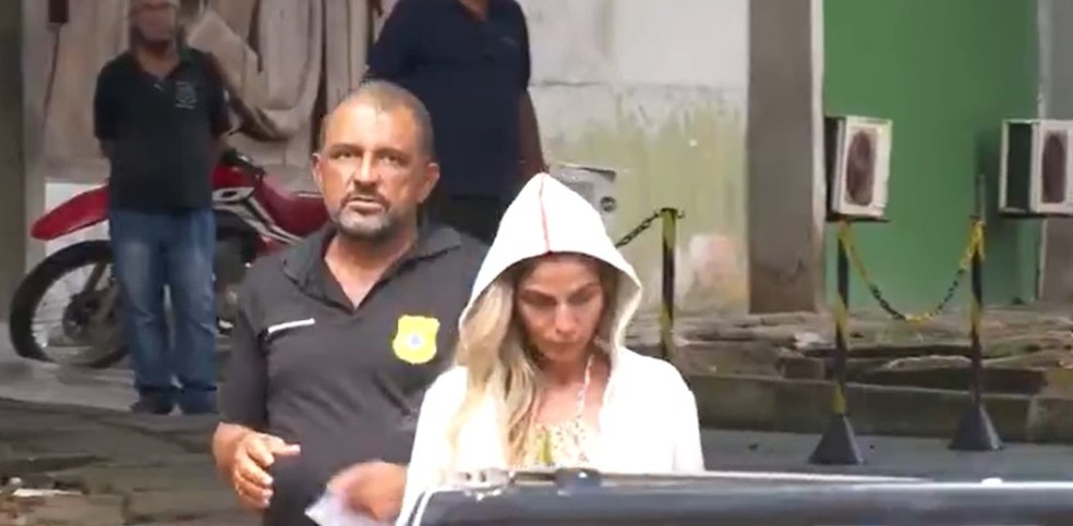 Suspeita de envolvimento na morte do marido empresário tem prisão temporária mantida pela Justiça — Foto: Reprodução/TV Bahia