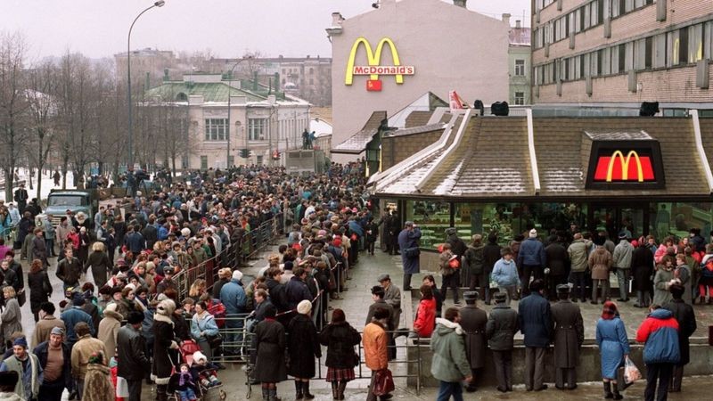 McDonald's tem 850 restaurantes de fast food na Rússia (Foto: Reuters via BBC News)