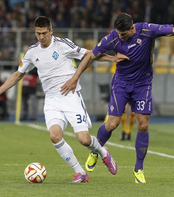  Khacheridi e Mario Gómez - Dínamo de Kiev x Fiorentina (Foto: EFE)