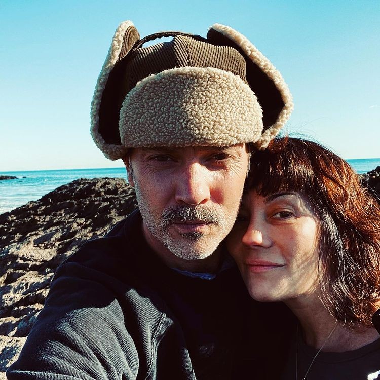 Barry Watson e Natasha Gregson Wagner estão casados desde 2014 (Foto: Reprodução / Instagram)