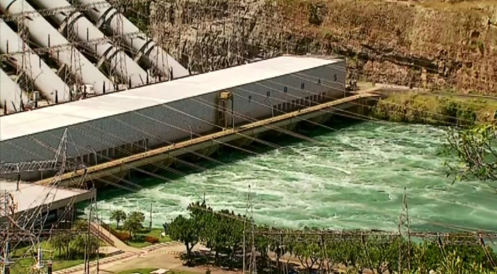 Segundo Aneel, barragem tem baixo risco de rompimento — Foto: Reprodução EPTV
