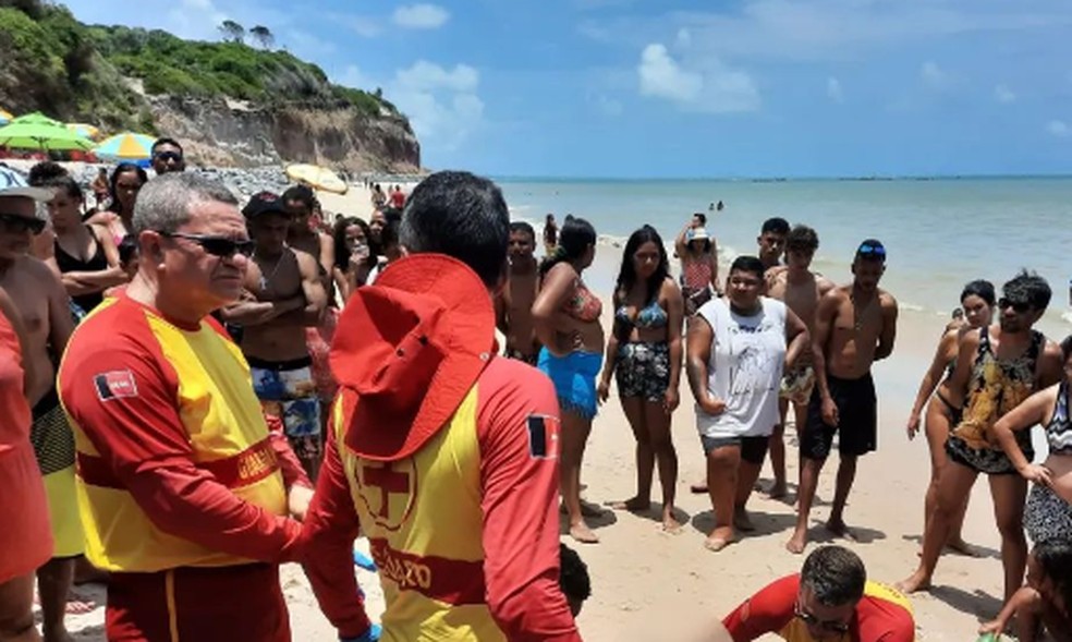 Mulher de 47 anos, natural de Campina Grande, foi resgatada por bombeiros em João Pessoa — Foto: Divulgação/Corpo de Bombeiros da Paraíba
