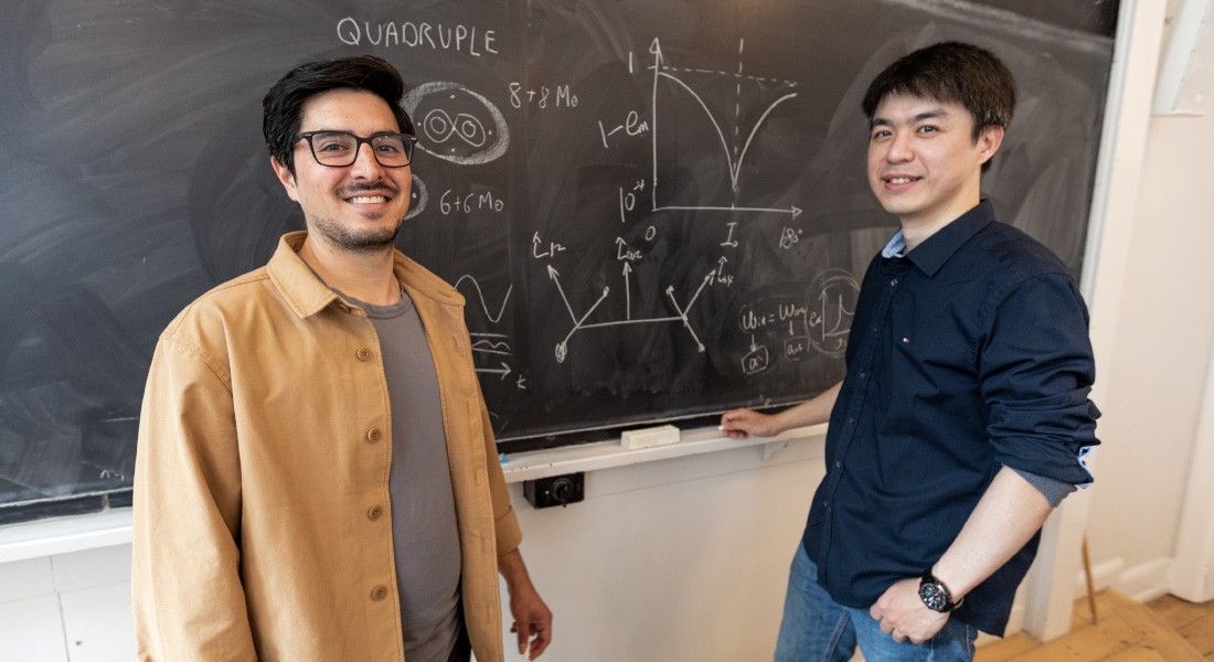 Alejandro Vigna-Gomez do México e Bin Liu da China lideraram a pesquisa do sistema triplo de estrelas (Foto: Ola J. Joensen)