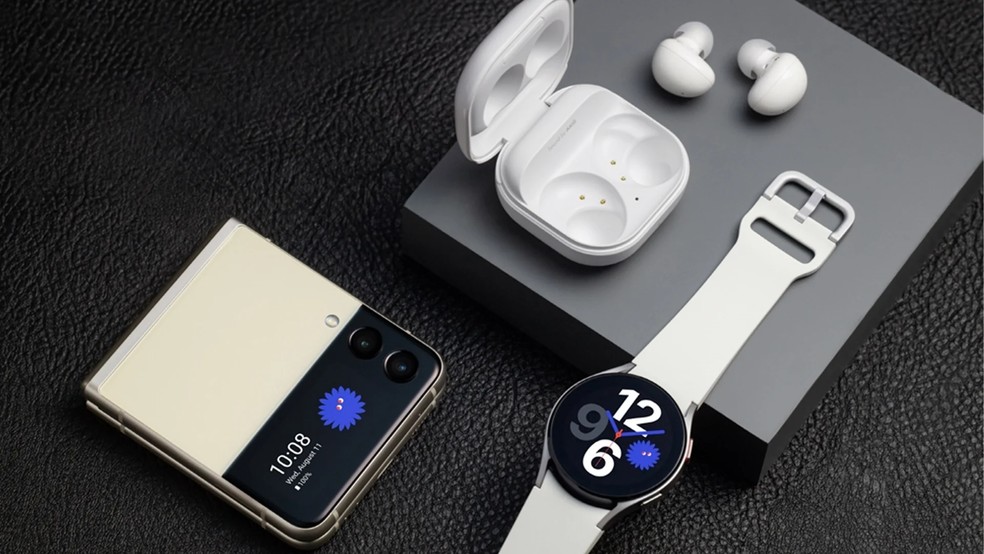 Ecossistema Samsung: integração entre smartphone, relógio e fones de ouvido — Foto: Reprodução/SamMobile