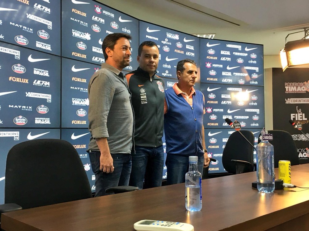 Confira alguns assuntos comentados por Jair Ventura em sua primeira coletiva no Corinthians