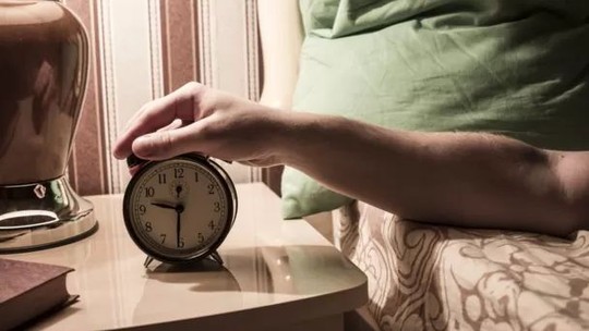 Por que precisamos de mais horas de sono no inverno do que no verão