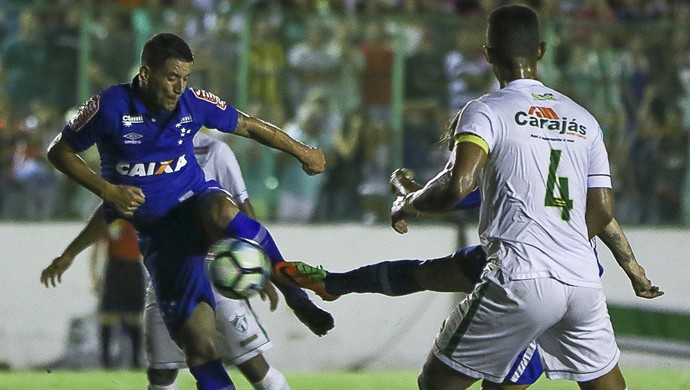 Thiago Neves busca forma física ideal e primeiro gol com a camisa azul