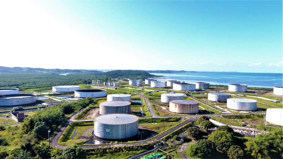 pós Petrobras, refinaria privada da Bahia também aumenta preços do diesel