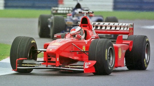 Lendária Ferrari de Schumacher da F1 é vendida por mais de R$ 30 milhões em leilão 