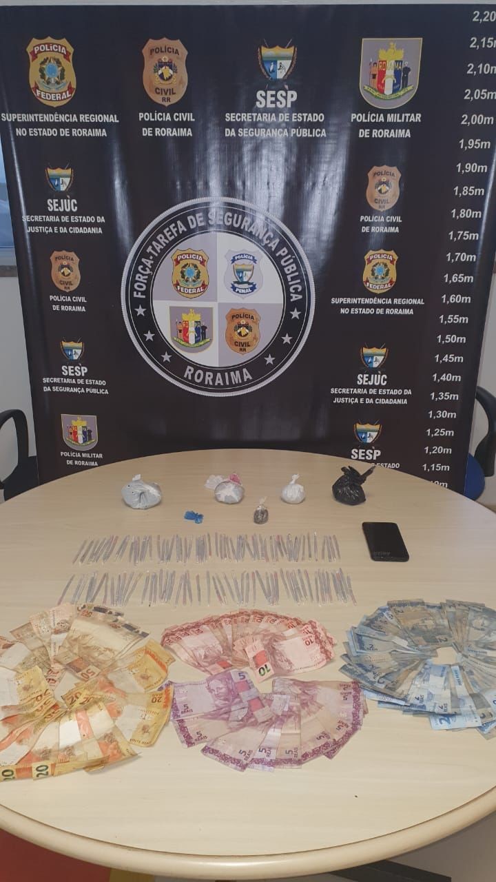 Trio é preso com 150 cigarros de maconha e seis pacotes de droga em Boa Vista