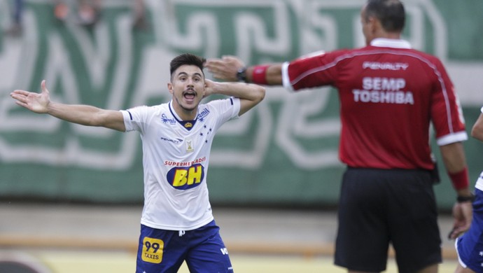 Willian é realista sobre G-4, mas não descarta: Vamos fazer nossa parte